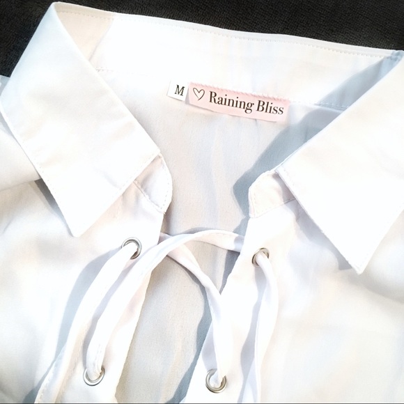 Sexy White Lace Up Top - Picture 2 of 3